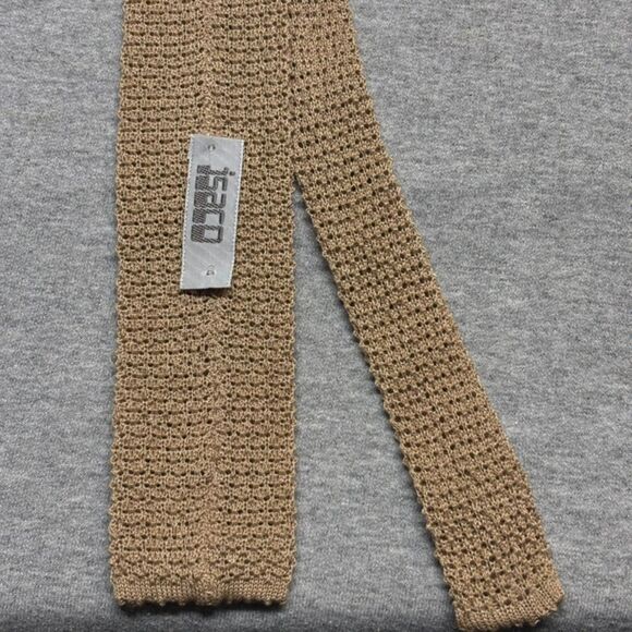 Isaco Tie - Picture 8 of 8